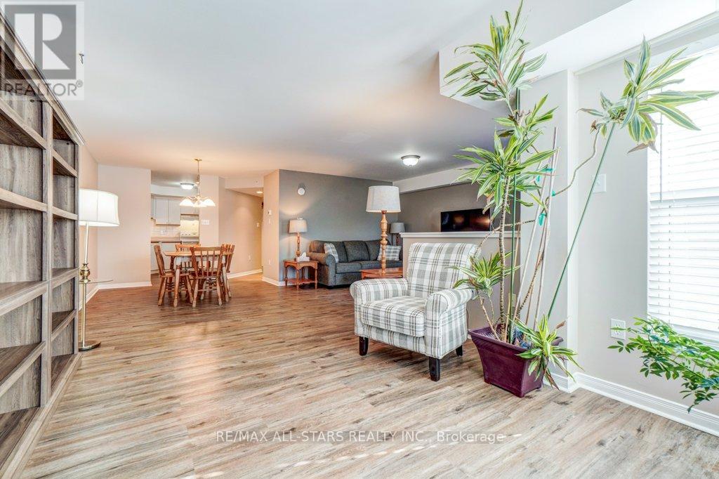 303 - 8 Huron Street, Kawartha Lakes (Lindsay), Ontario  K9V 6K3 - Photo 15 - X12548054