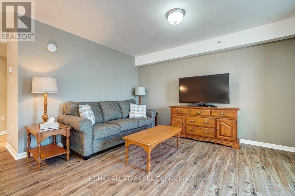 303 - 8 Huron Street, Kawartha Lakes (Lindsay), Ontario  K9V 6K3 - Photo 16 - X12548054