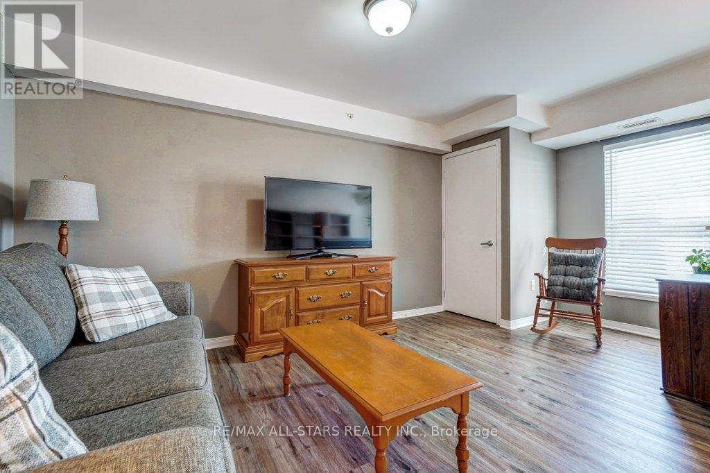 303 - 8 Huron Street, Kawartha Lakes (Lindsay), Ontario  K9V 6K3 - Photo 17 - X12548054