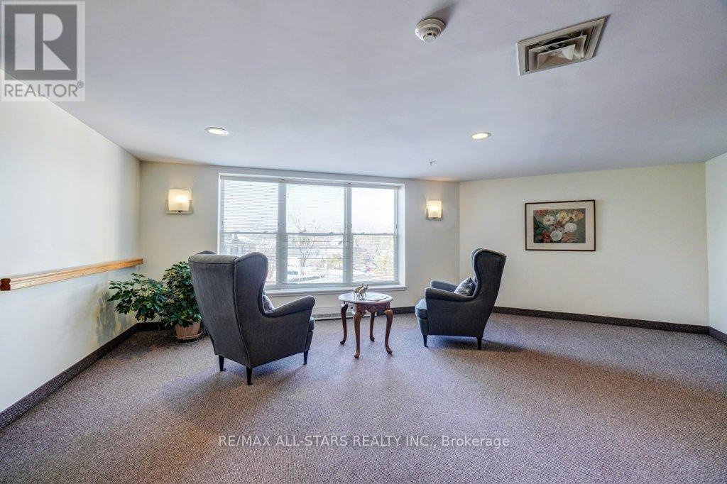 303 - 8 Huron Street, Kawartha Lakes (Lindsay), Ontario  K9V 6K3 - Photo 25 - X12548054