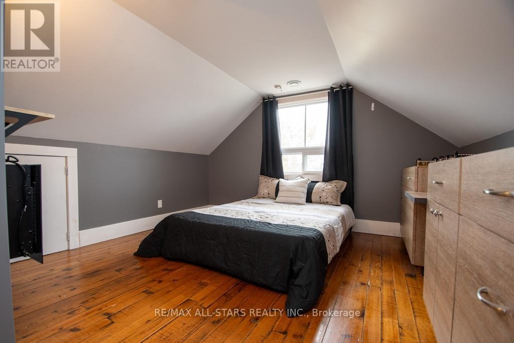 2 St. Patrick Street, Kawartha Lakes (Lindsay), Ontario  K9V 1R1 - Photo 32 - X12548210