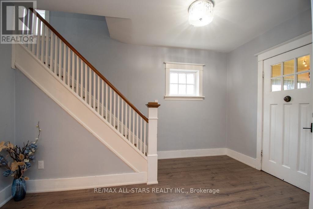 2 St. Patrick Street, Kawartha Lakes (Lindsay), Ontario  K9V 1R1 - Photo 4 - X12548210