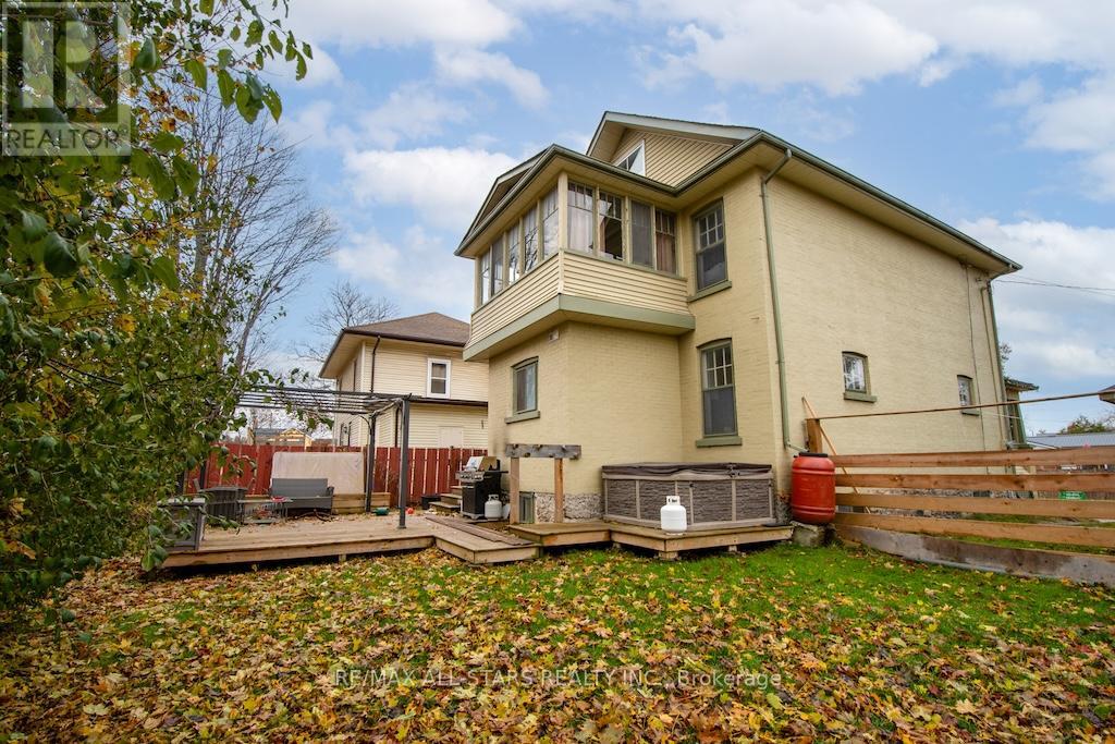 2 St. Patrick Street, Kawartha Lakes (Lindsay), Ontario  K9V 1R1 - Photo 44 - X12548210