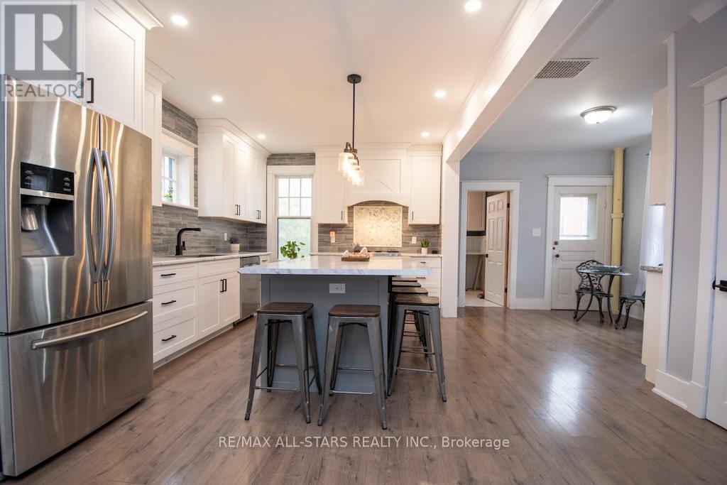 2 St. Patrick Street, Kawartha Lakes (Lindsay), Ontario  K9V 1R1 - Photo 8 - X12548210