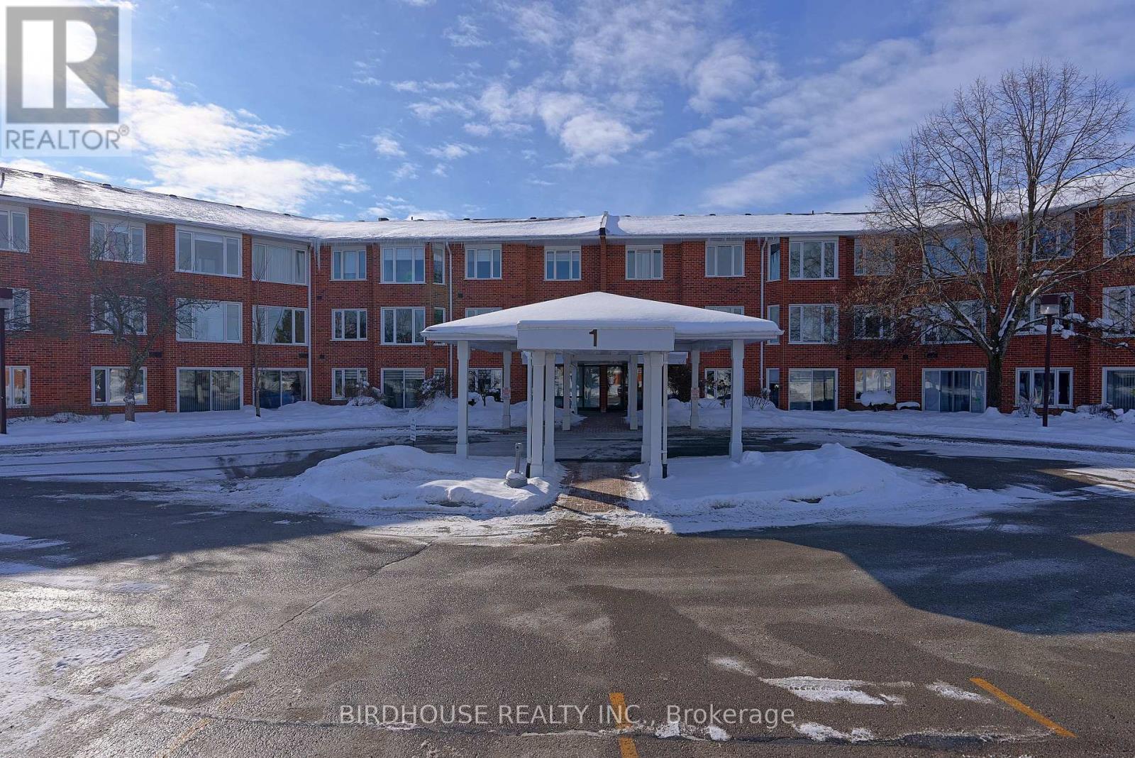 109 - 1 Heritage Way, Kawartha Lakes (Lindsay), Ontario  K9V 5P9 - Photo 2 - X12550418