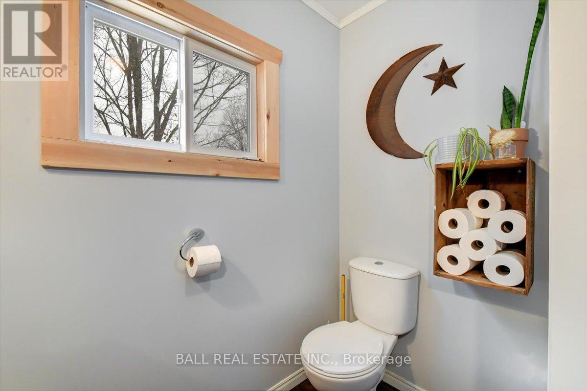 7 Upper Turriff Road, Bancroft (Dungannon Ward), Ontario  K0L 2L0 - Photo 12 - X12550874