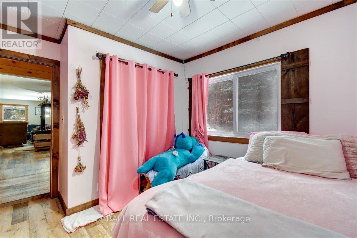 7 Upper Turriff Road, Bancroft (Dungannon Ward), Ontario  K0L 2L0 - Photo 15 - X12550874