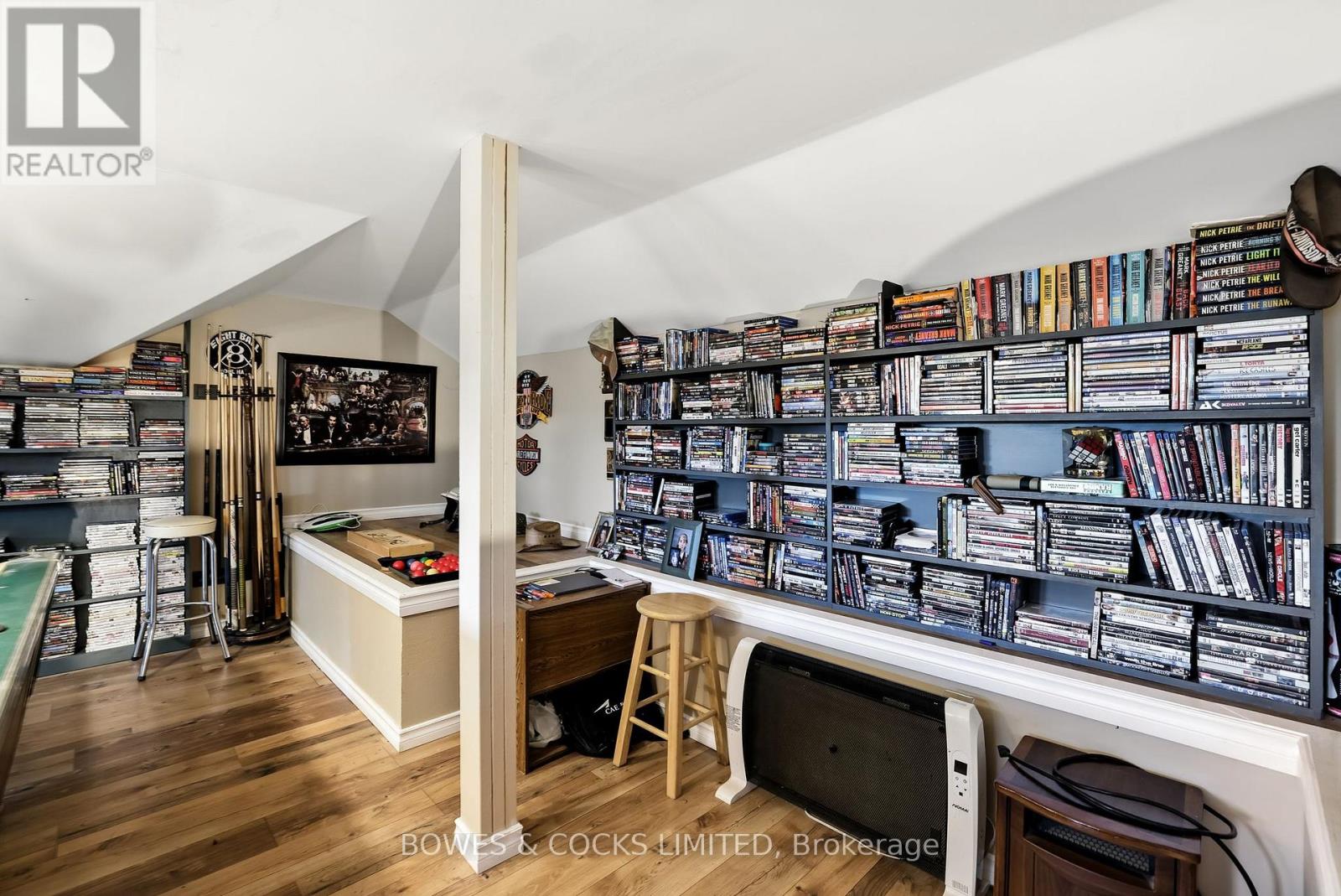 433 Manorhill Avenue, Peterborough (Town Ward 3), Ontario  K9J 6H7 - Photo 37 - X12551552