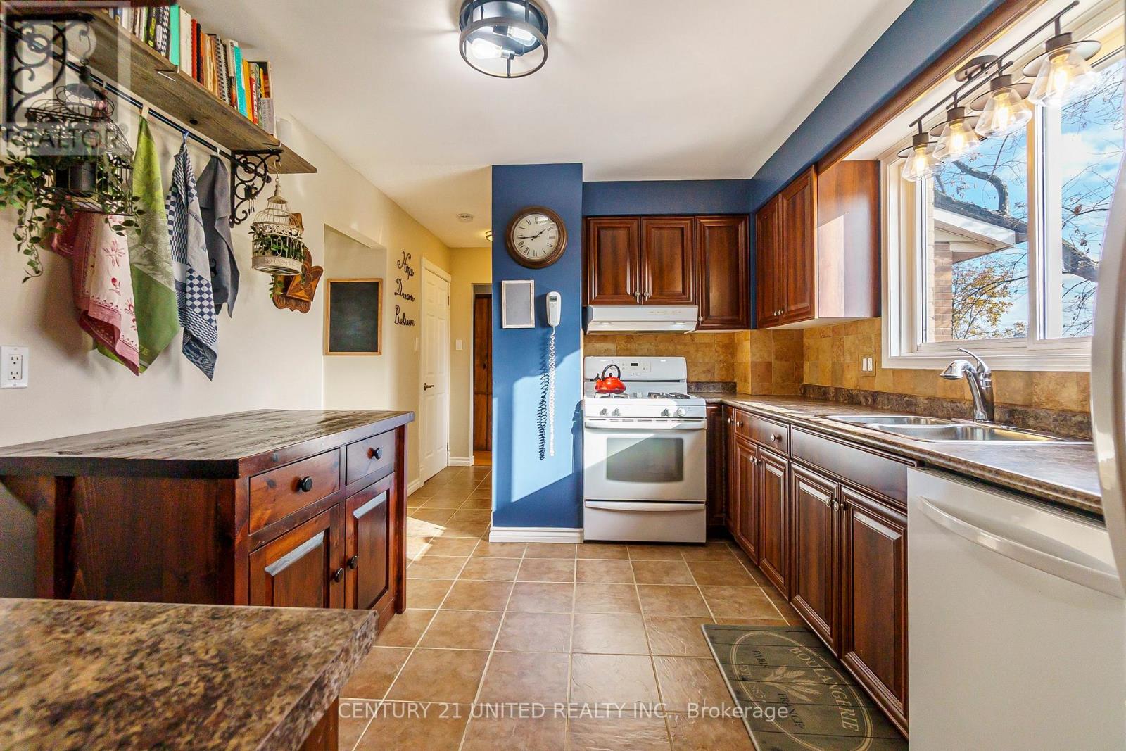 2627 Ridgetop Crescent, Peterborough (Ashburnham Ward 4), Ontario  K9L 1J1 - Photo 11 - X12551662