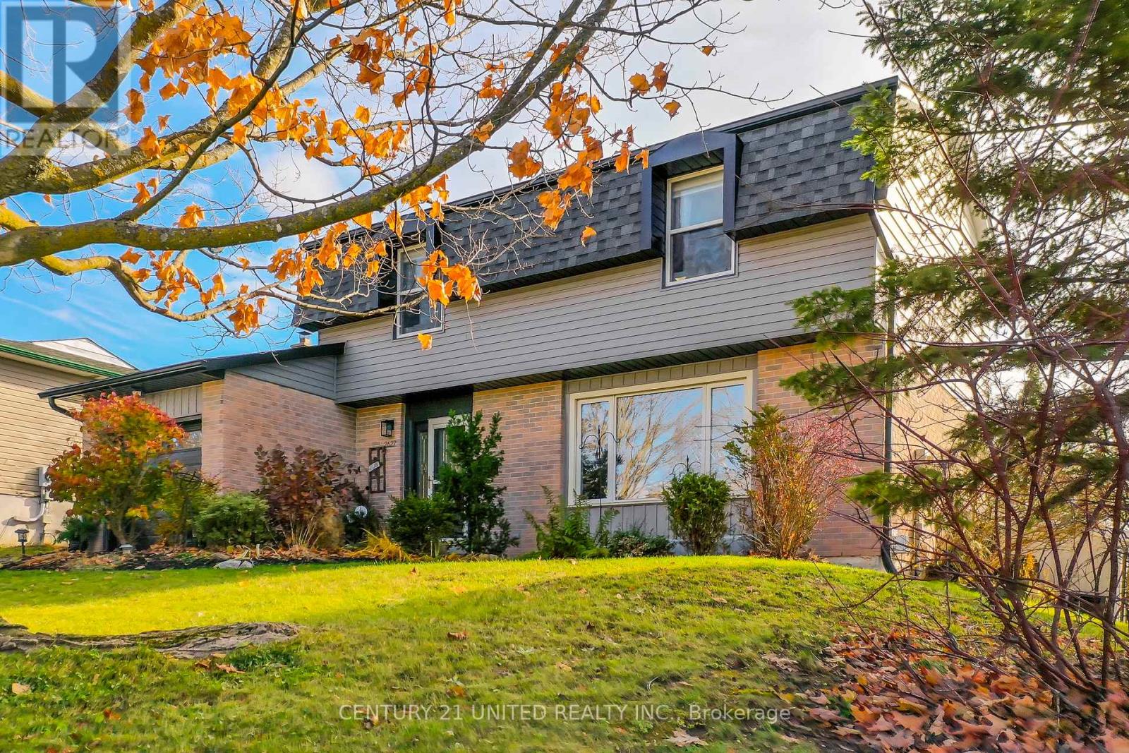 2627 Ridgetop Crescent, Peterborough (Ashburnham Ward 4), Ontario  K9L 1J1 - Photo 2 - X12551662