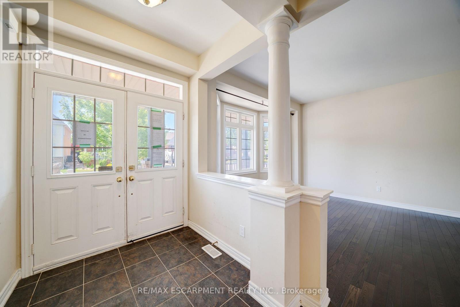 11 Belsey Lane, Clarington (Newcastle), Ontario  L1B 0B3 - Photo 4 - E12551620