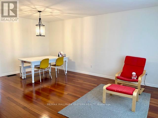 1186 Cartier Boulevard, Peterborough (Northcrest Ward 5), Ontario  K9H 6S1 - Photo 14 - X12551748