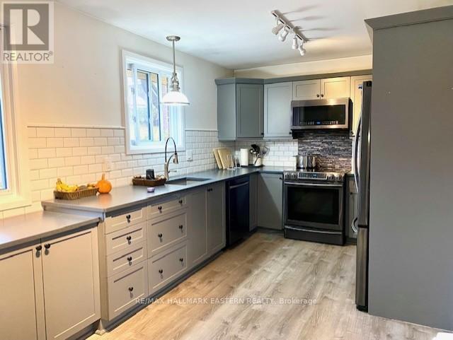 1186 Cartier Boulevard, Peterborough (Northcrest Ward 5), Ontario  K9H 6S1 - Photo 8 - X12551748