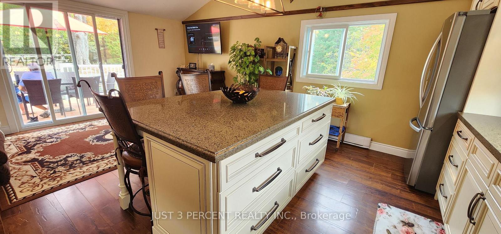 1492 County Rd 620 Road, North Kawartha, Ontario  K0L 1A0 - Photo 10 - X12551860