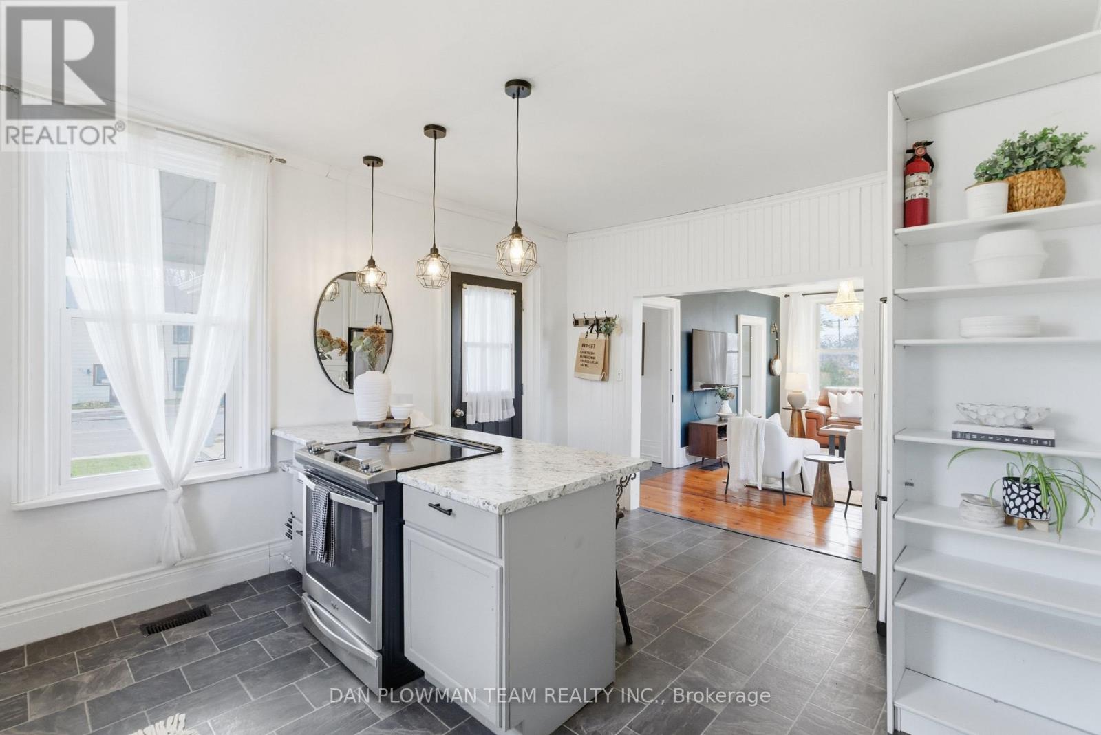 11 King Street W, Kawartha Lakes (Omemee), Ontario  K0L 2W0 - Photo 18 - X12551802