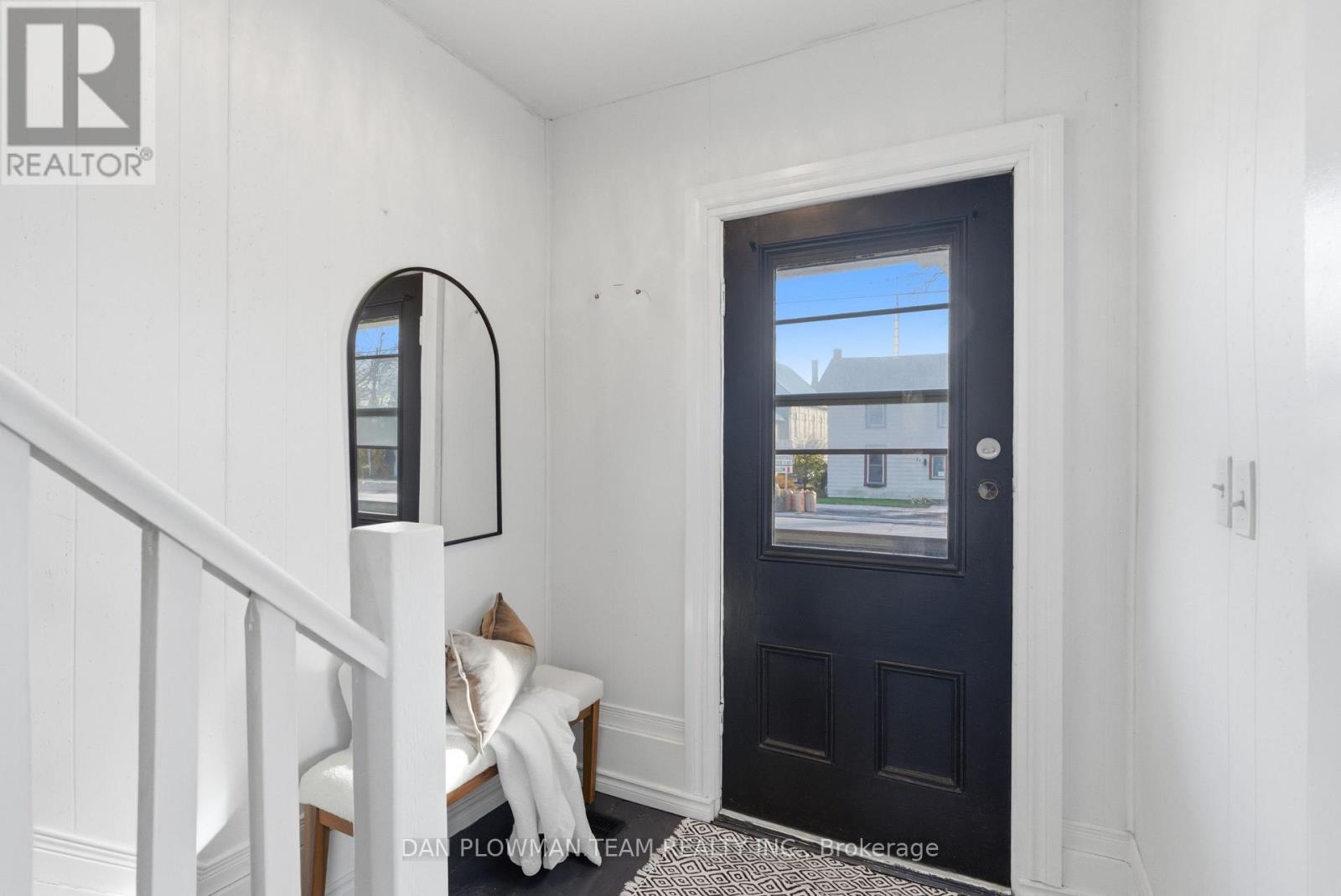 11 King Street W, Kawartha Lakes (Omemee), Ontario  K0L 2W0 - Photo 8 - X12551802