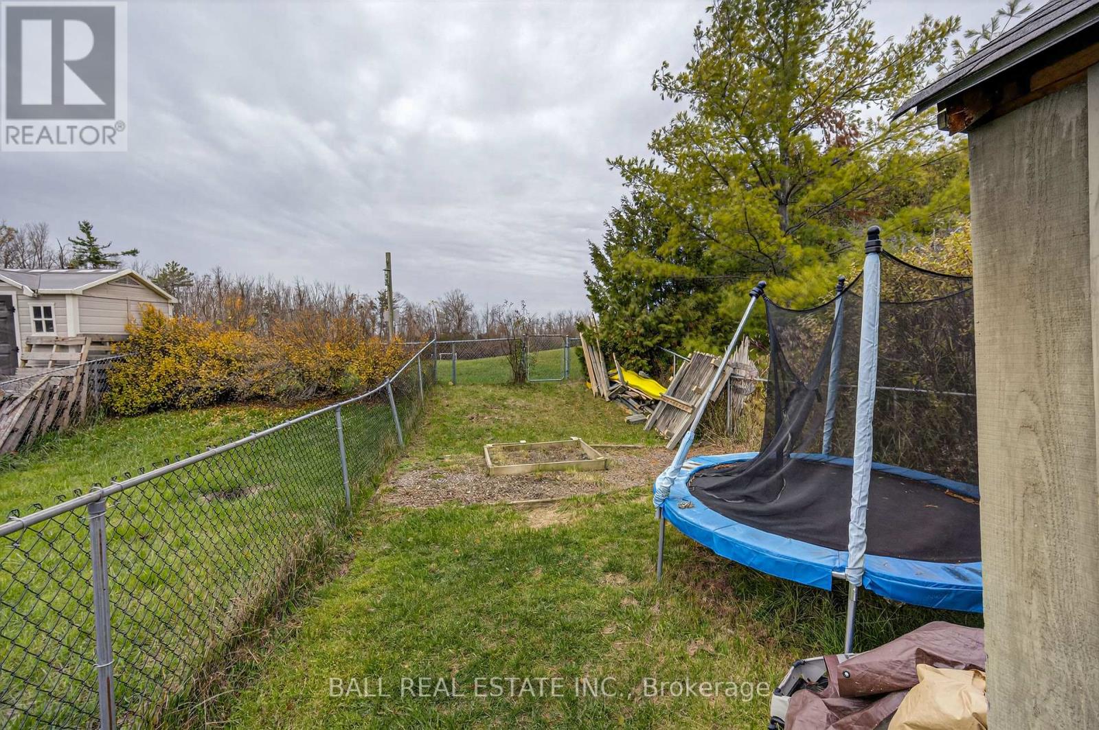 2131 Walker Avenue, Peterborough (Ashburnham Ward 4), Ontario  K9L 1T6 - Photo 19 - X12552928