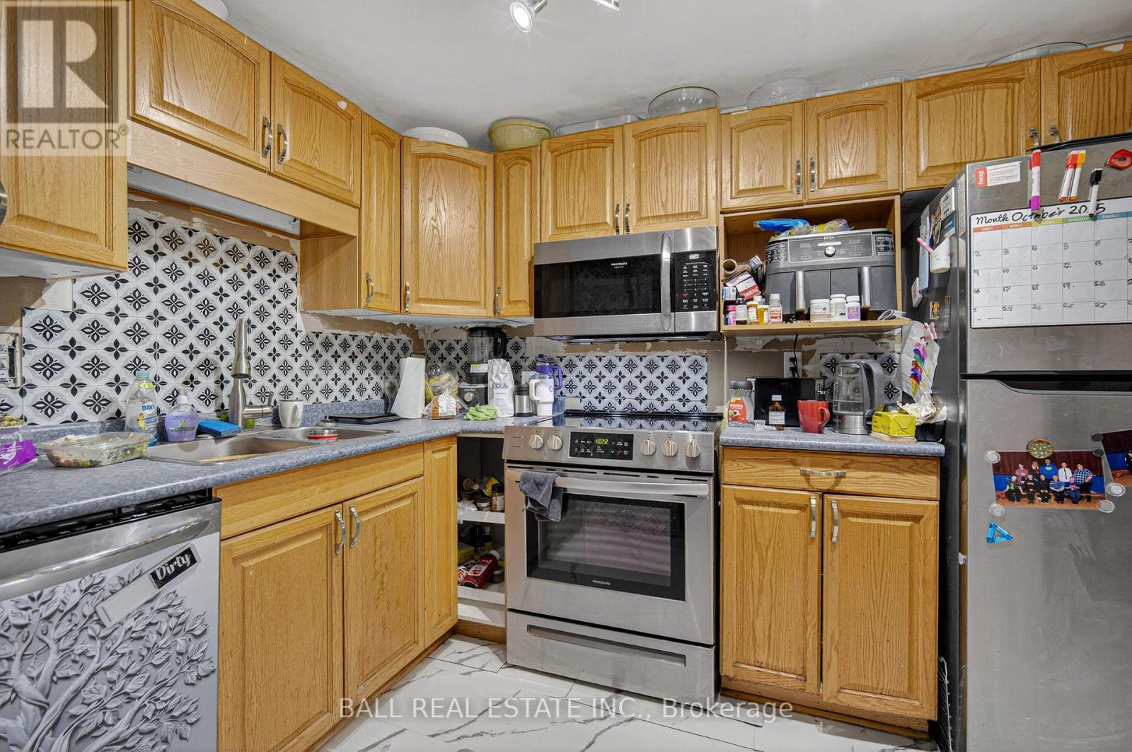 2131 Walker Avenue, Peterborough (Ashburnham Ward 4), Ontario  K9L 1T6 - Photo 6 - X12552928