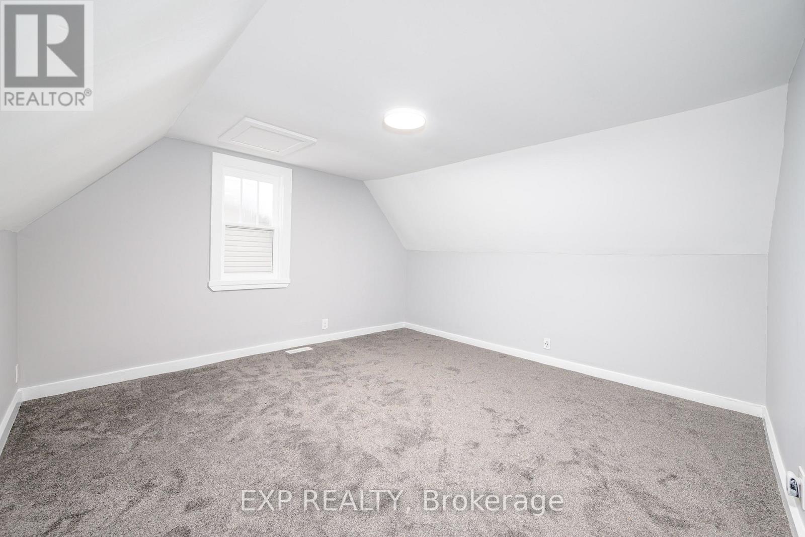 46 Young Street, Hastings Highlands (Monteagle Ward), Ontario  K0L 2S0 - Photo 23 - X12552682