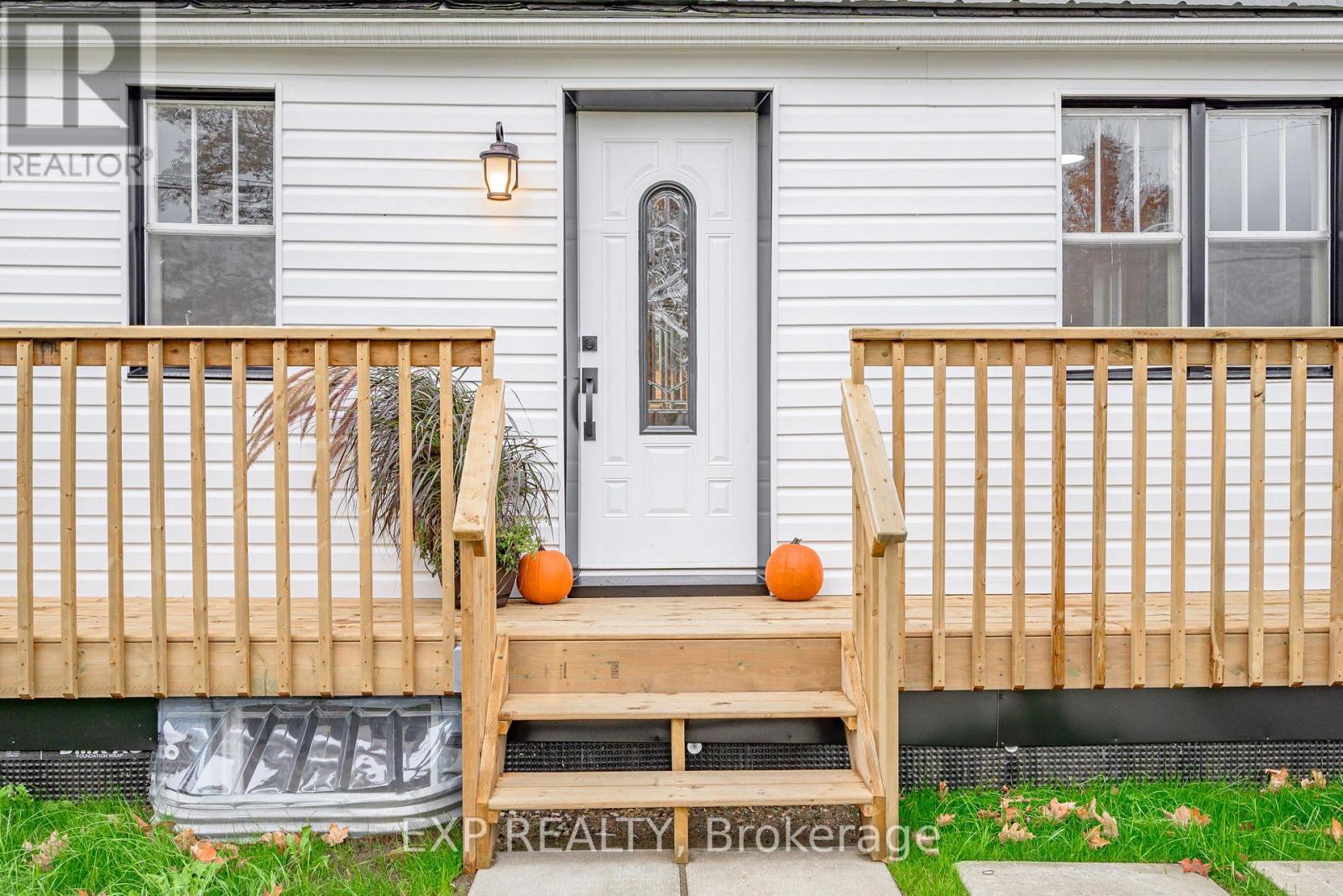 46 Young Street, Hastings Highlands (Monteagle Ward), Ontario  K0L 2S0 - Photo 3 - X12552682