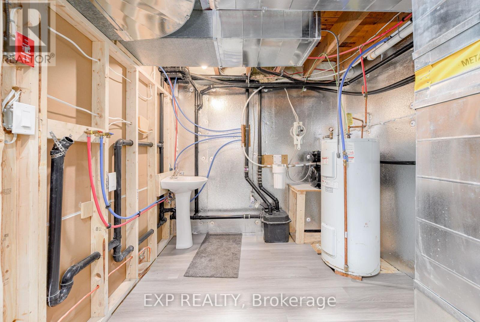 46 Young Street, Hastings Highlands (Monteagle Ward), Ontario  K0L 2S0 - Photo 36 - X12552682