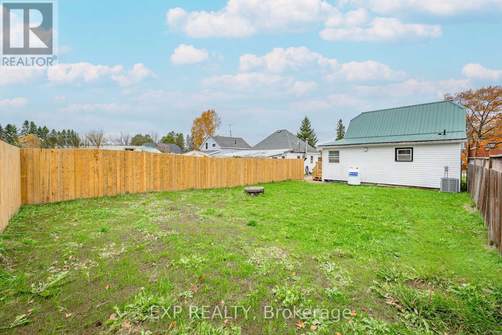 46 Young Street, Hastings Highlands (Monteagle Ward), Ontario  K0L 2S0 - Photo 44 - X12552682