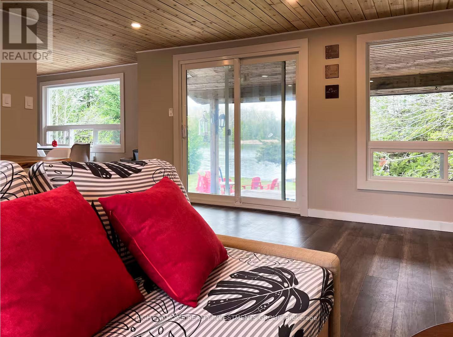 284 Kawartha Hideaway Road, Trent Lakes, Ontario  K0L 1J0 - Photo 4 - X12553396