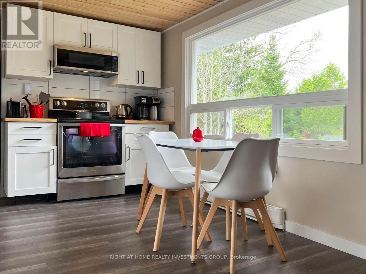 284 Kawartha Hideaway Road, Trent Lakes, Ontario  K0L 1J0 - Photo 7 - X12553396