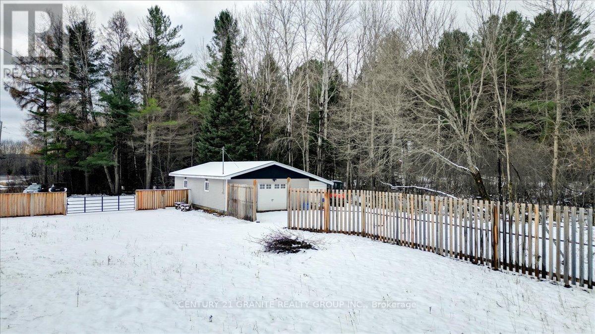 1725 Loop Road, Highlands East (Monmouth), Ontario  K0L 3C0 - Photo 12 - X12554046