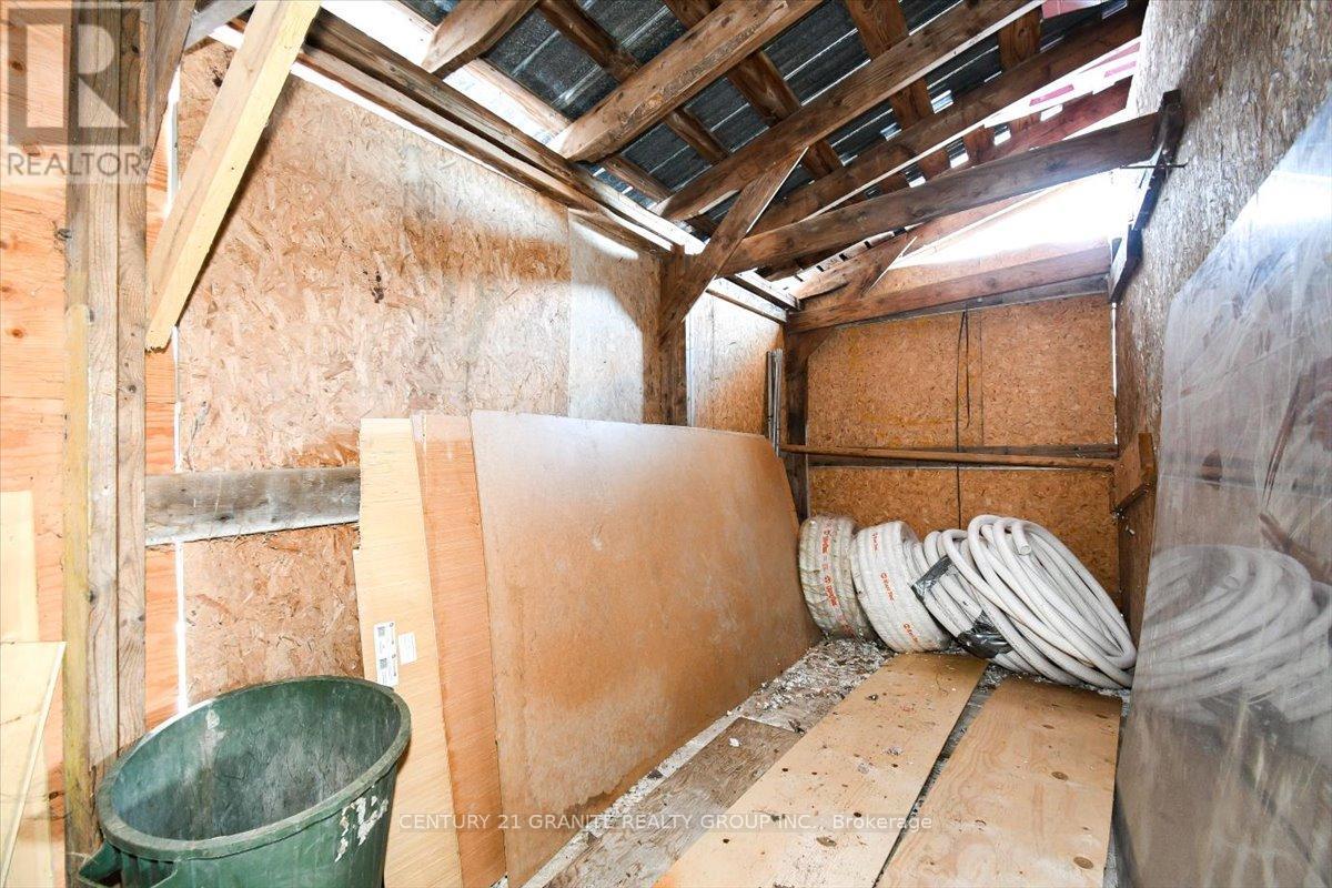 1725 Loop Road, Highlands East (Monmouth), Ontario  K0L 3C0 - Photo 7 - X12554046