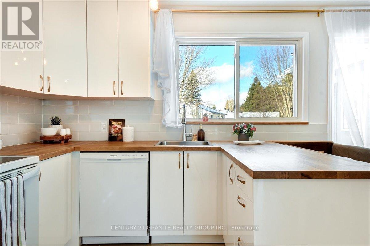 3 Larch Street, Highlands East (Bicroft Ward), Ontario  K0L 1M0 - Photo 18 - X12554058