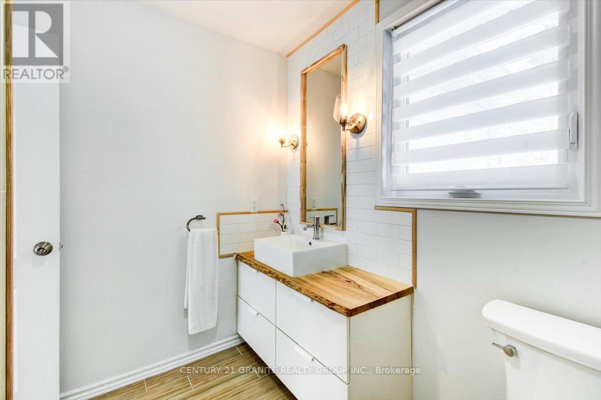 3 Larch Street, Highlands East (Bicroft Ward), Ontario  K0L 1M0 - Photo 27 - X12554058