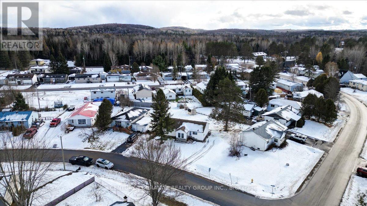 3 Larch Street, Highlands East (Bicroft Ward), Ontario  K0L 1M0 - Photo 42 - X12554058