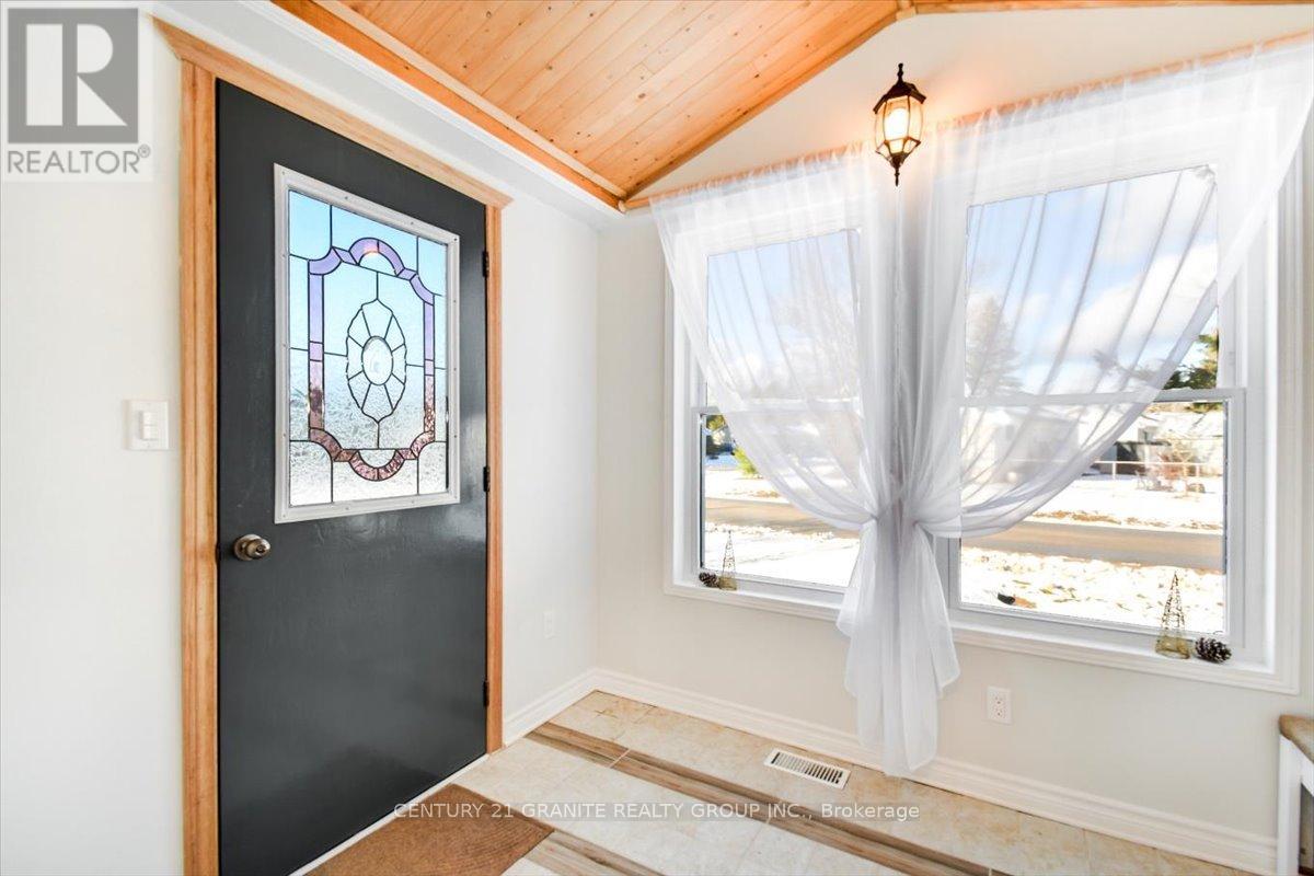 3 Larch Street, Highlands East (Bicroft Ward), Ontario  K0L 1M0 - Photo 5 - X12554058