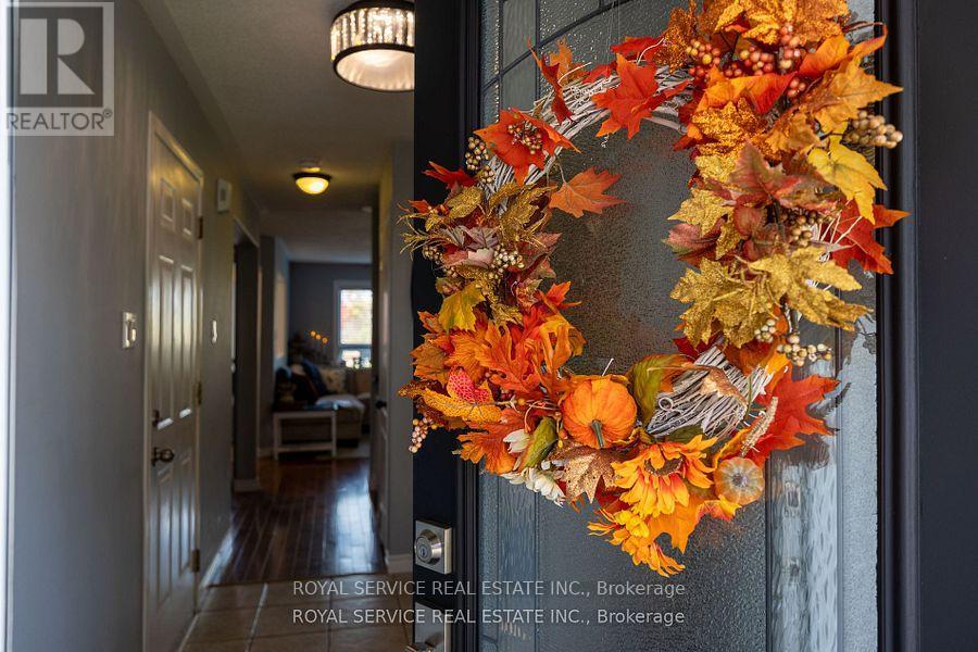 446 Abound Crescent, Peterborough (Ashburnham Ward 4), Ontario  K9J 8S2 - Photo 4 - X12554554