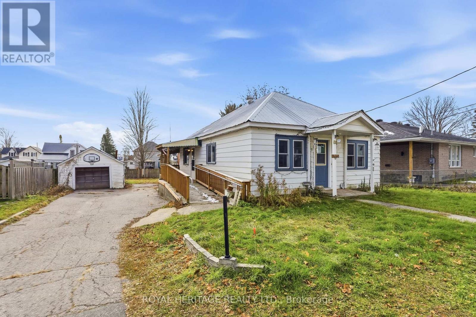 11 Donald Street, Havelock-Belmont-Methuen (Havelock), Ontario  K0L 1Z0 - Photo 1 - X12555006