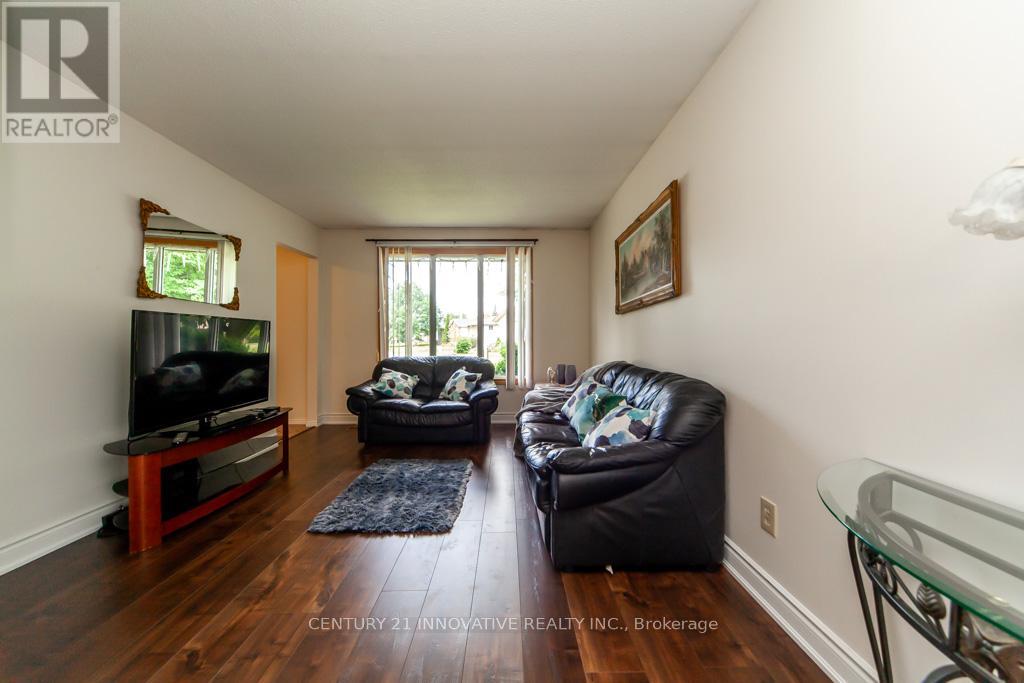501 Barnes Crescent, Peterborough (Otonabee Ward 1), Ontario  K9J 7Z2 - Photo 10 - X12555094