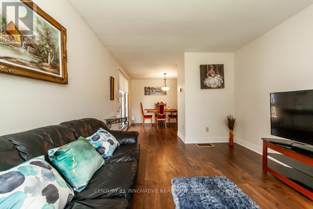 501 Barnes Crescent, Peterborough (Otonabee Ward 1), Ontario  K9J 7Z2 - Photo 13 - X12555094