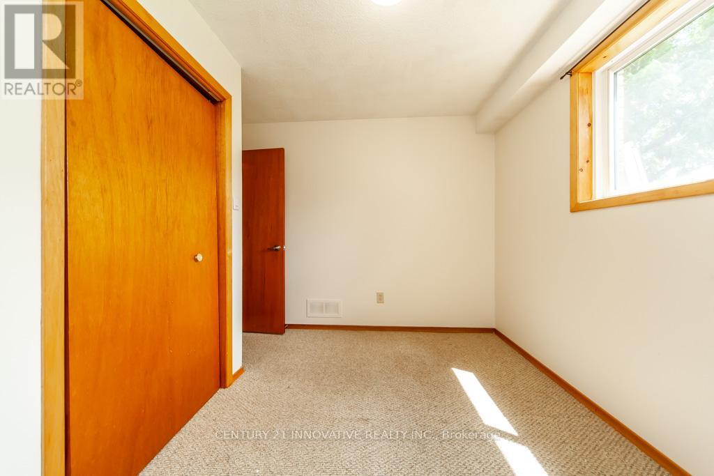 501 Barnes Crescent, Peterborough (Otonabee Ward 1), Ontario  K9J 7Z2 - Photo 32 - X12555094