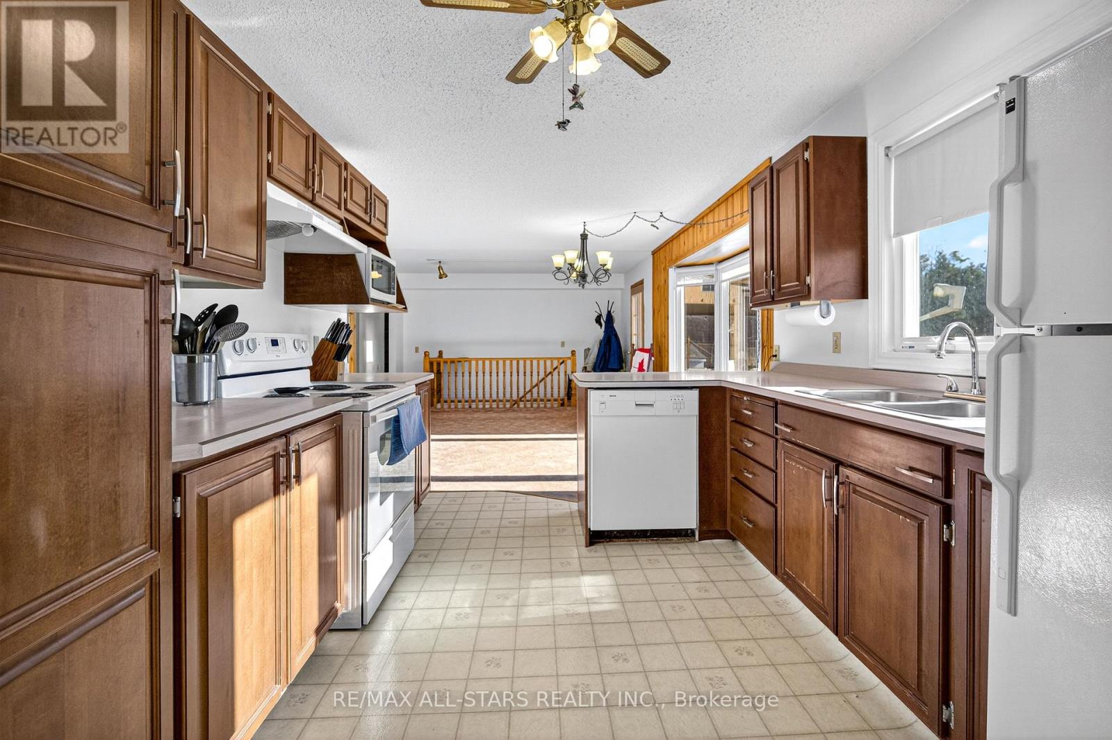 150 King Street W, Kawartha Lakes (Omemee), Ontario  K0L 2W0 - Photo 12 - X12555510