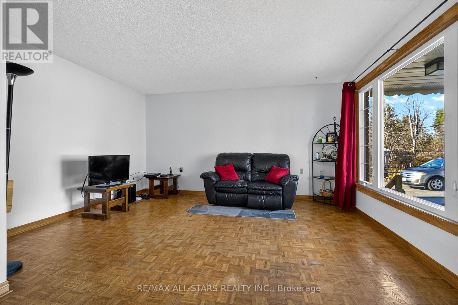 150 King Street W, Kawartha Lakes (Omemee), Ontario  K0L 2W0 - Photo 6 - X12555510