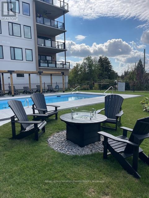 407 - 19b West Street N, Kawartha Lakes (Fenelon Falls), Ontario  K9V 1C4 - Photo 9 - X12557110