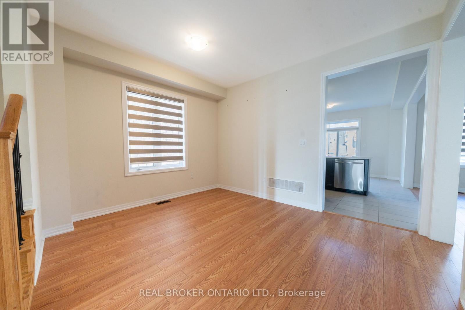 6 Northrop Avenue N, Clarington (Newcastle), Ontario  L1B 1W7 - Photo 7 - E12557390