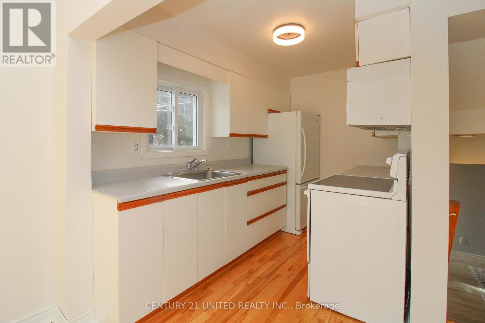 677 Orpington Road, Peterborough (Otonabee Ward 1), Ontario  K9J 4A5 - Photo 11 - X12557842