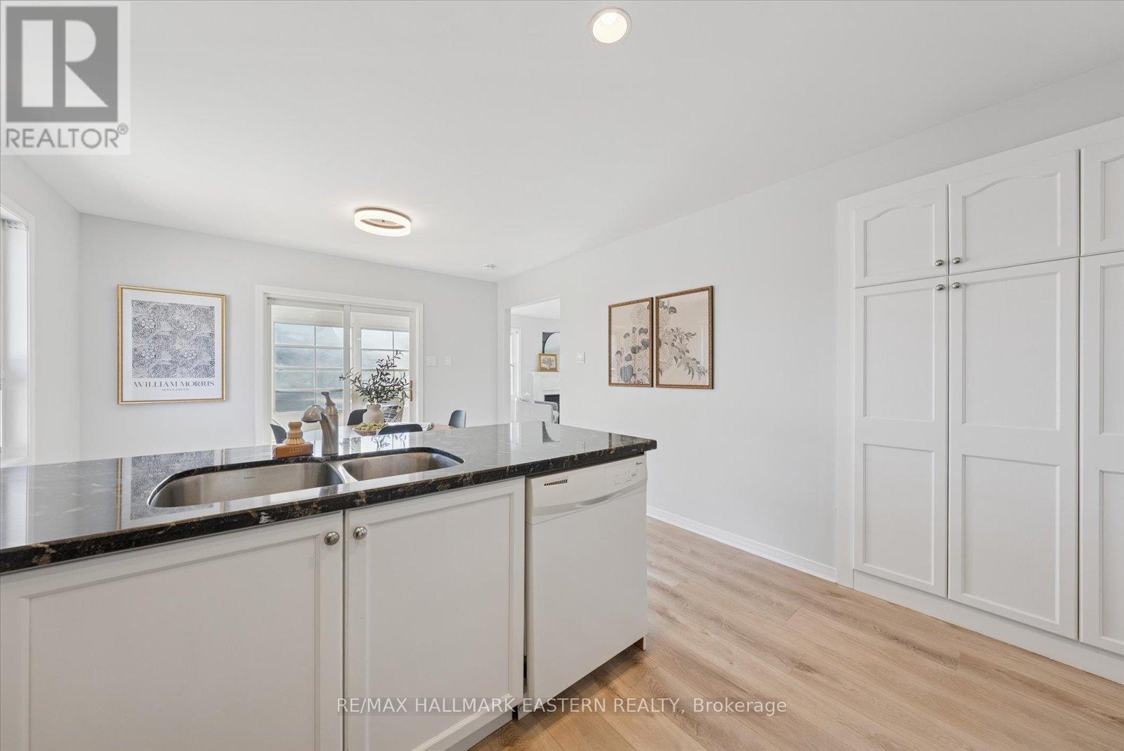 2431 Marsdale Drive, Peterborough (Ashburnham Ward 4), Ontario  K9L 1Z3 - Photo 16 - X12558032