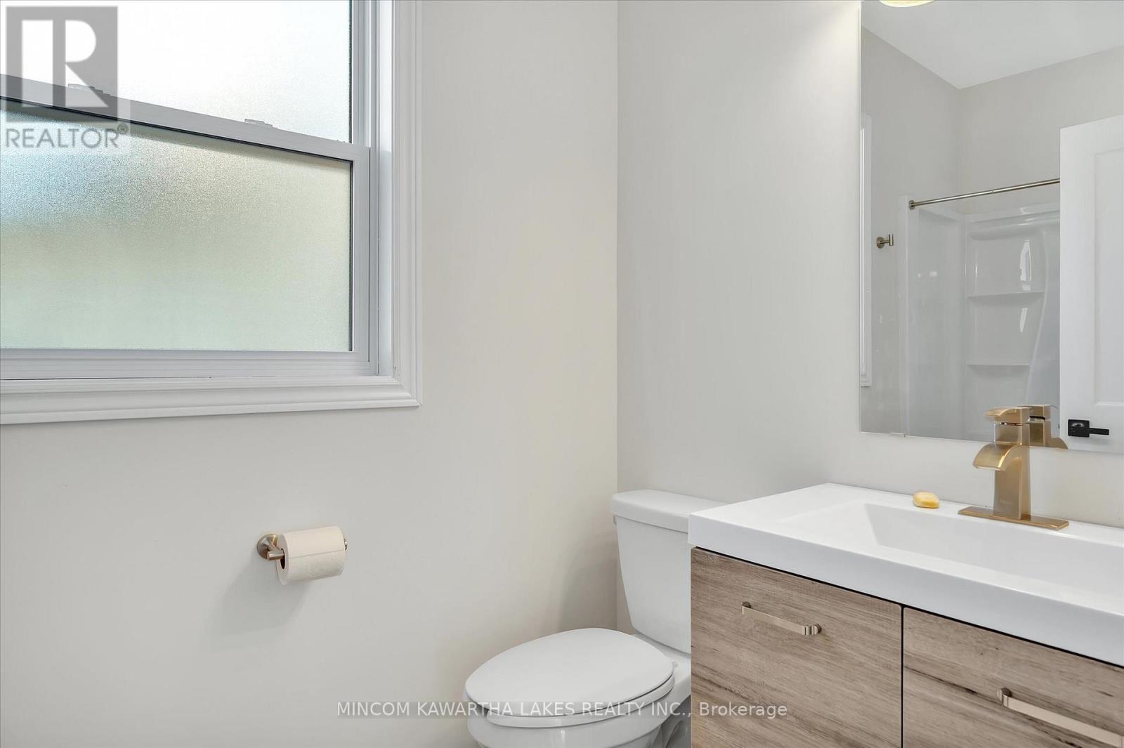 588 Wolfe Street, Peterborough (Town Ward 3), Ontario  K9J 2L8 - Photo 15 - X12558056