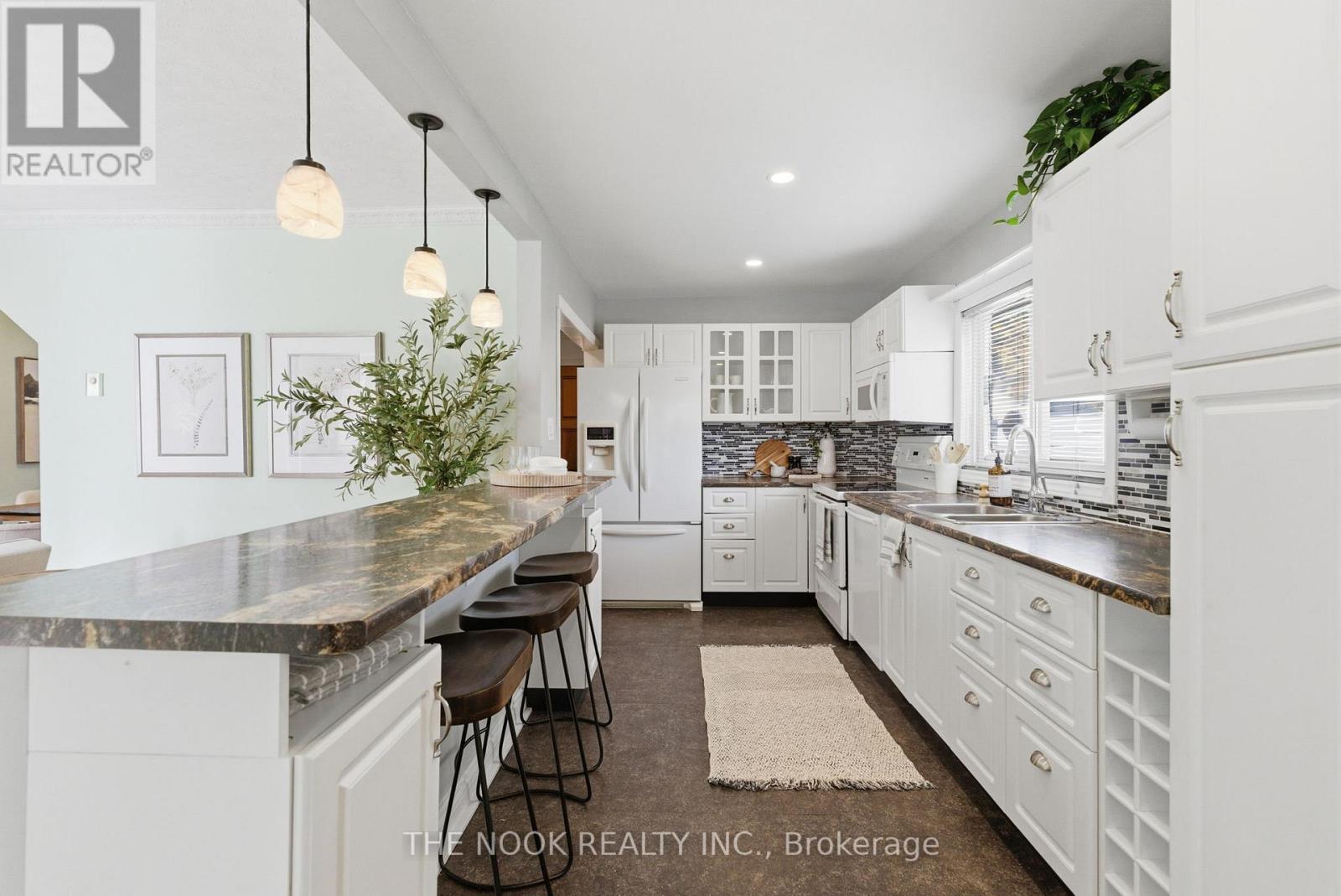 518 Rose Avenue, Peterborough (Otonabee Ward 1), Ontario  K9J 4E7 - Photo 6 - X12558082