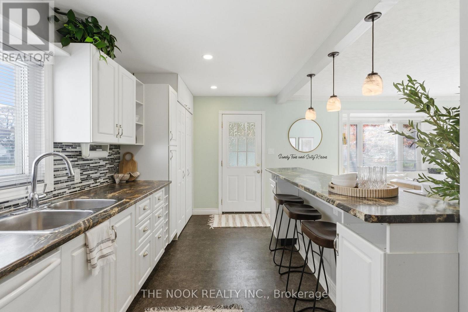 518 Rose Avenue, Peterborough (Otonabee Ward 1), Ontario  K9J 4E7 - Photo 9 - X12558082