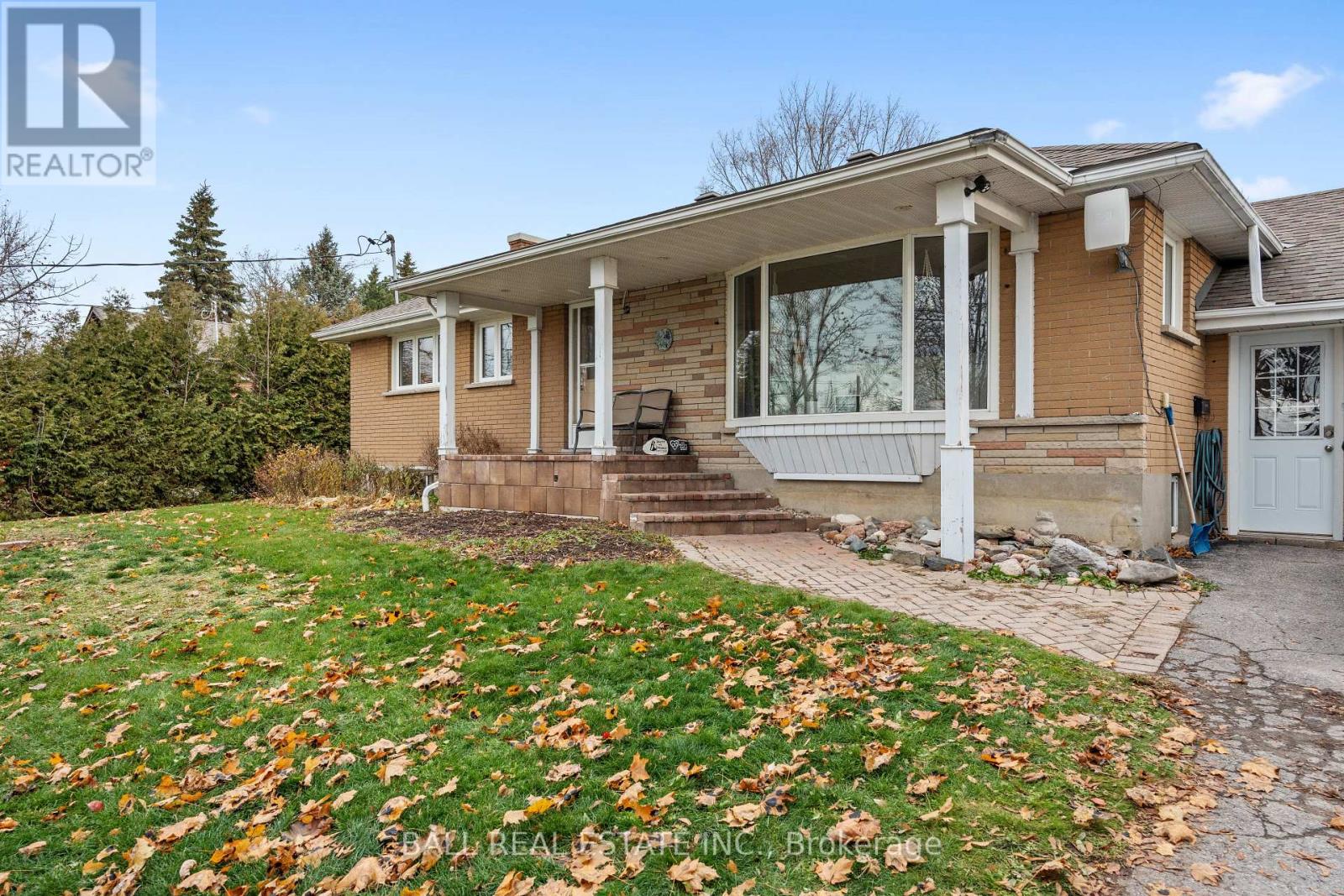 925 Ward Street, Selwyn, Ontario  K0L 1H0 - Photo 2 - X12558144