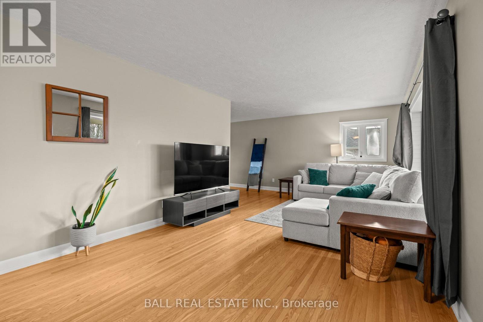 925 Ward Street, Selwyn, Ontario  K0L 1H0 - Photo 6 - X12558144